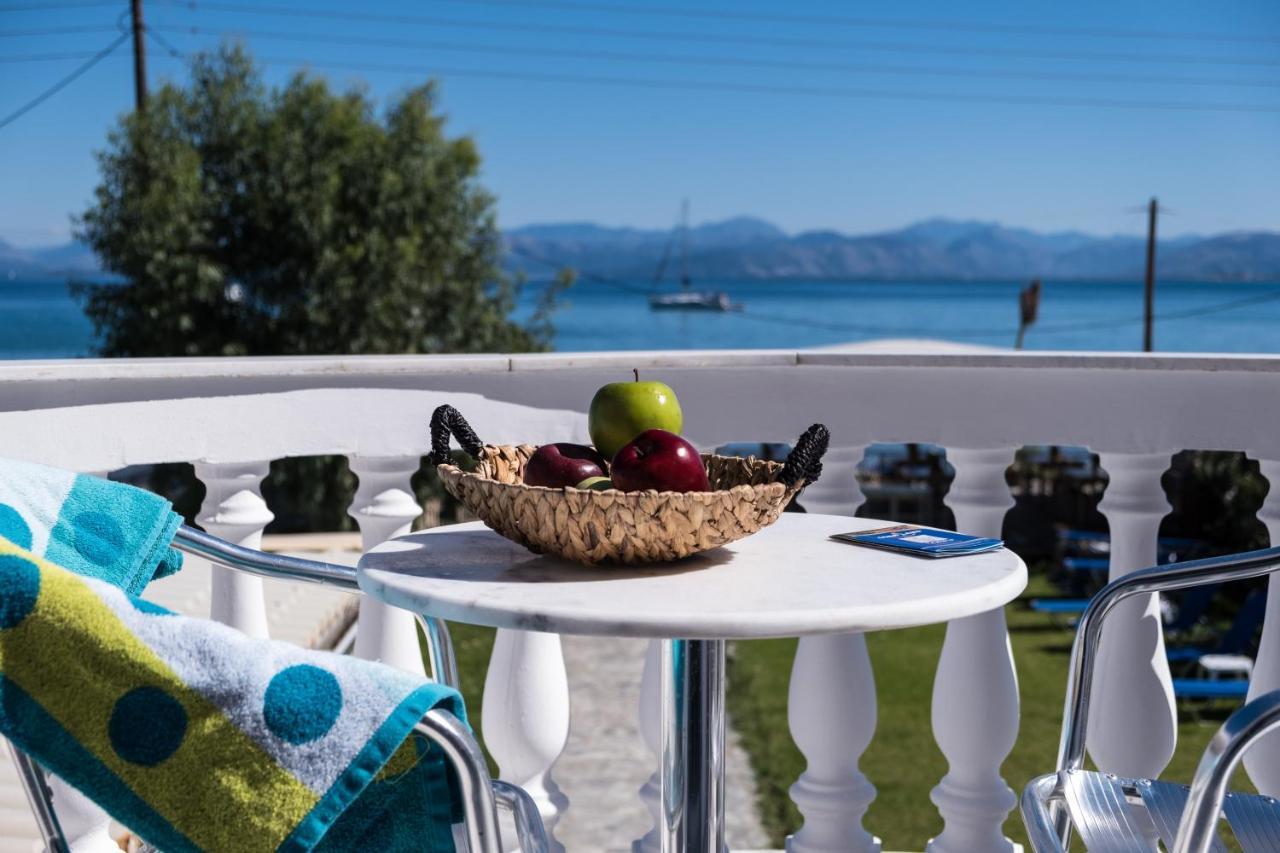 Bed & Breakfast Christina Beachfront By Hotelius Petrití