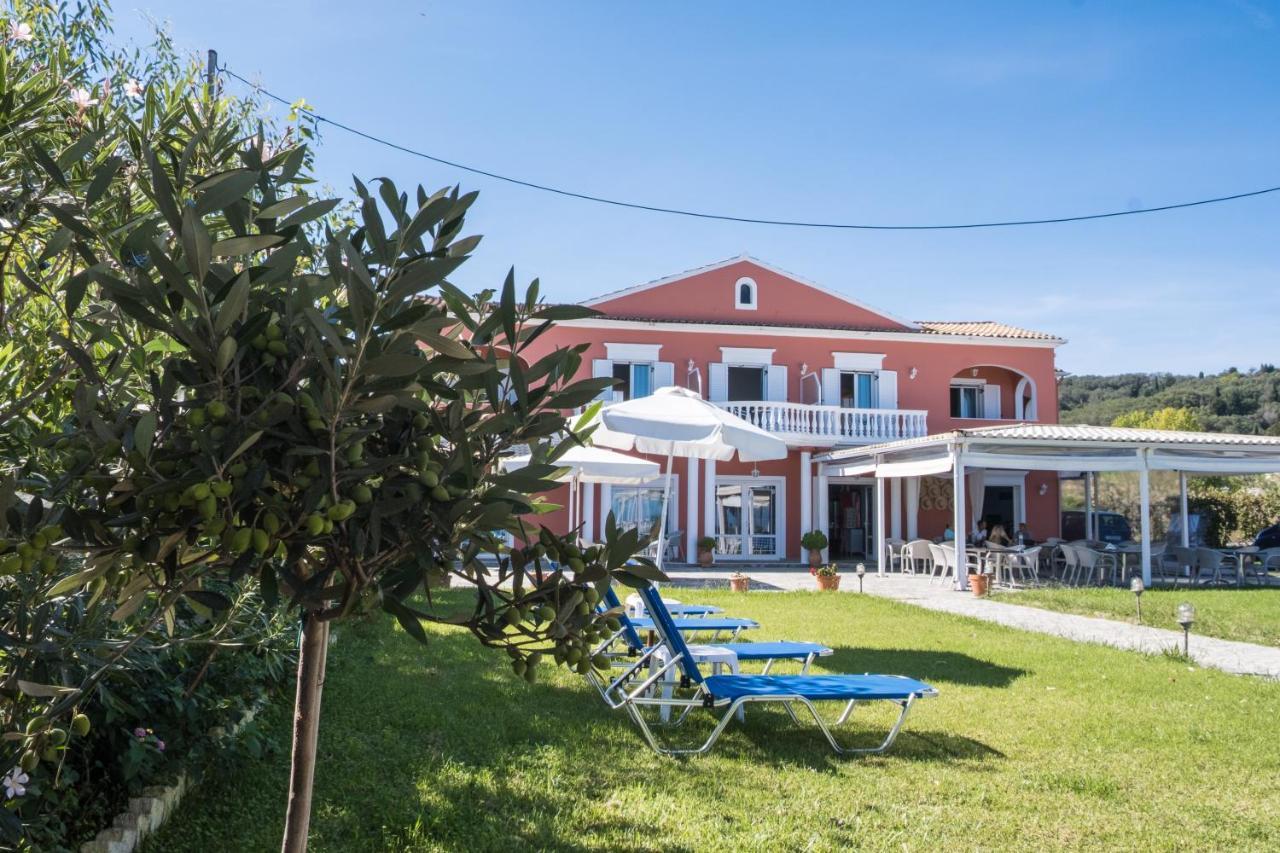 Christina Beachfront By Hotelius Bed & Breakfast 2*