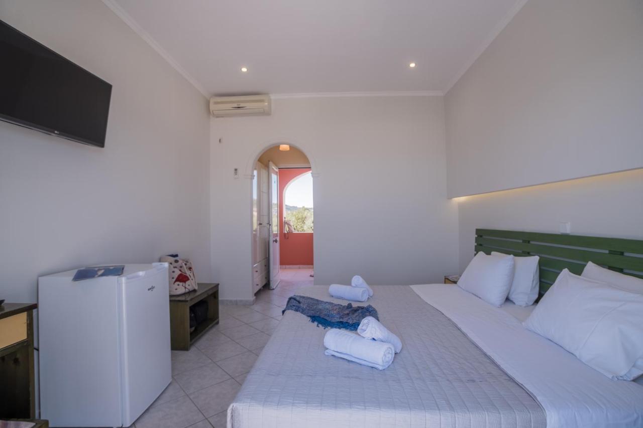 Bed & Breakfast Christina Beachfront By Hotelius 2*